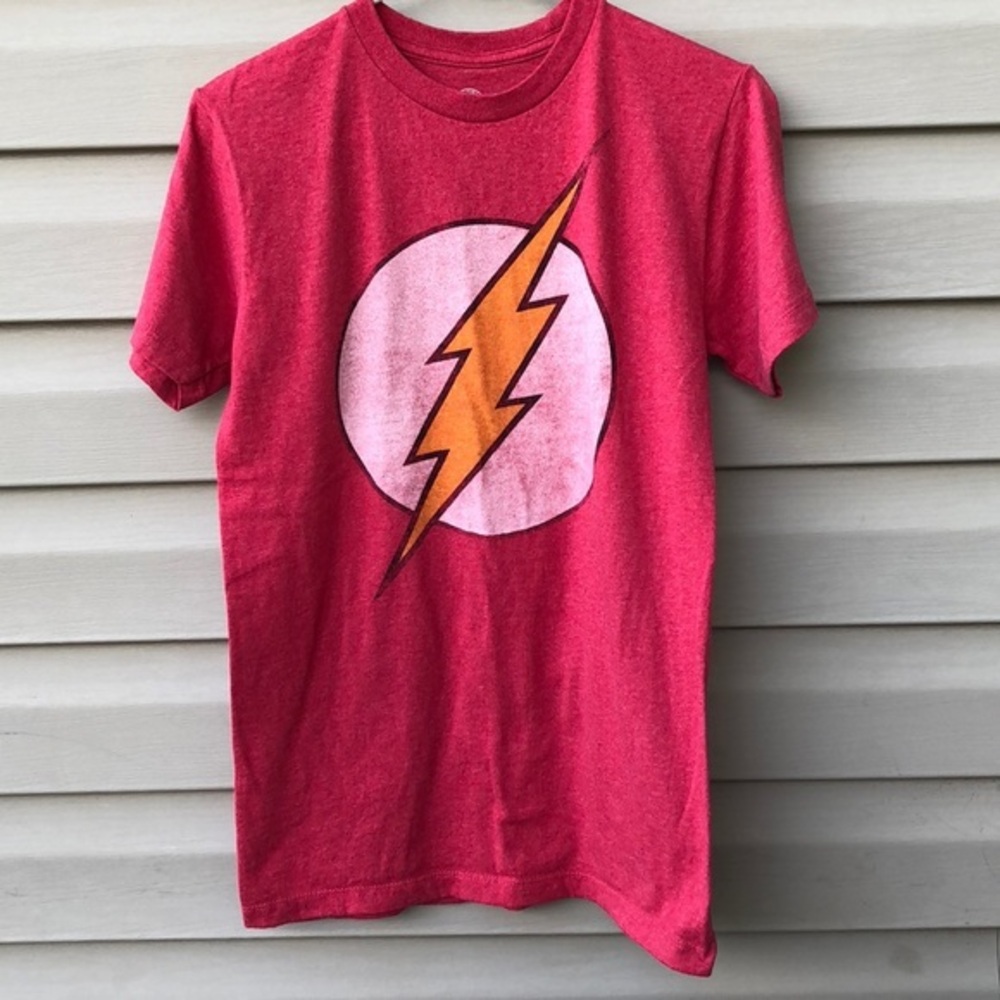 DC Comics men’s Flash redshirt sleeve tee shirt $5/25